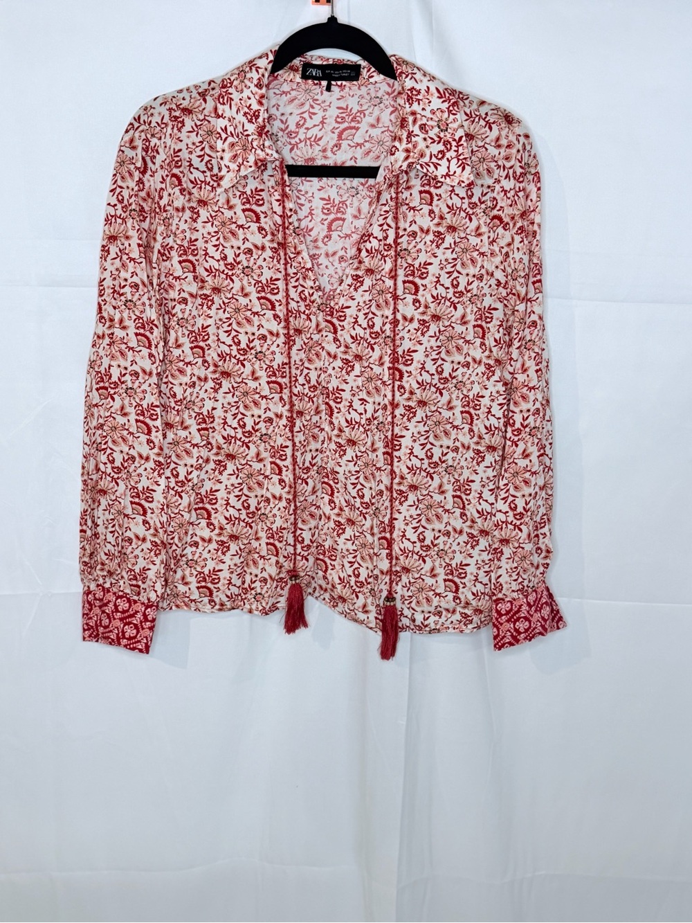 Zara Cream and Red Floral Tie-Front Button Down Shirt